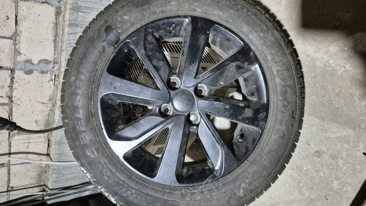 Фото: Колёса от Хёндай Солярис 185/55 R15